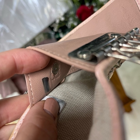 Authentic JIMMY CHOO SET! NELLIE STAR KEY CASE & FILIPA STAR LONG ZIP WALLET - Picture 9 of 14